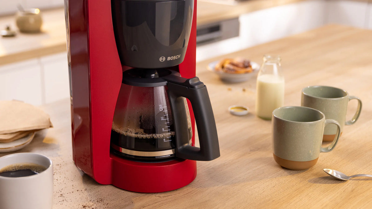 Bosch Bosch Cafetera de goteo MyMoment Rojo | TKA2M114 · DEALBYTE · vista 3