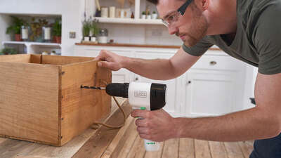 BLACK+DECKER BLACK+DECKER Taladro atornillador 18 V con dos baterías de 2,5 Ah | BCD001E2K-QW · DEALBYTE · vista 5